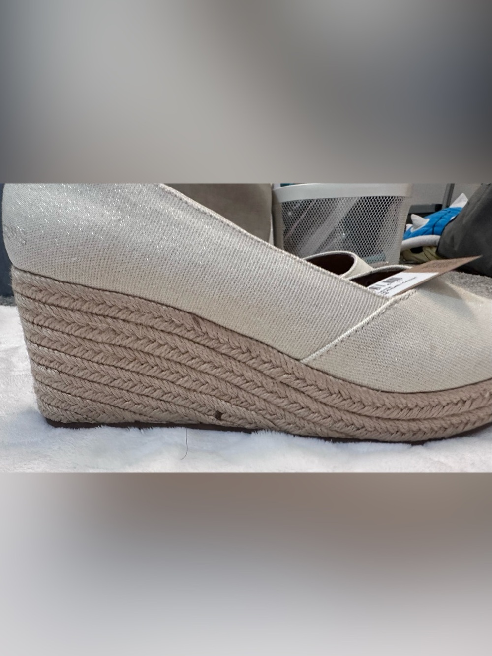 Toms’ Beige Metallic Casual Peep Toe Wedges - Picture 7 of 10